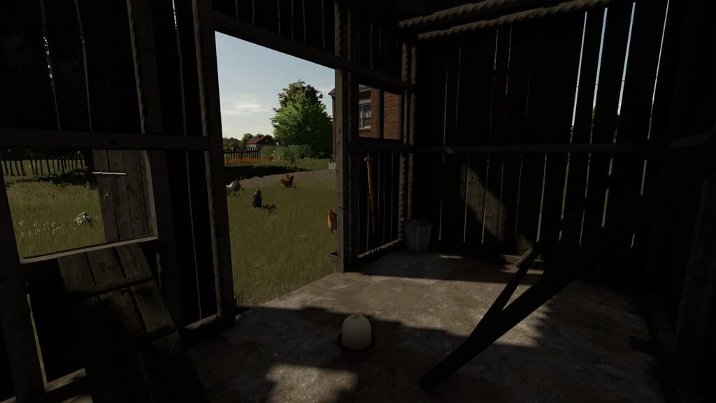 PACK WITH SMALL CHICKEN COOPS 4