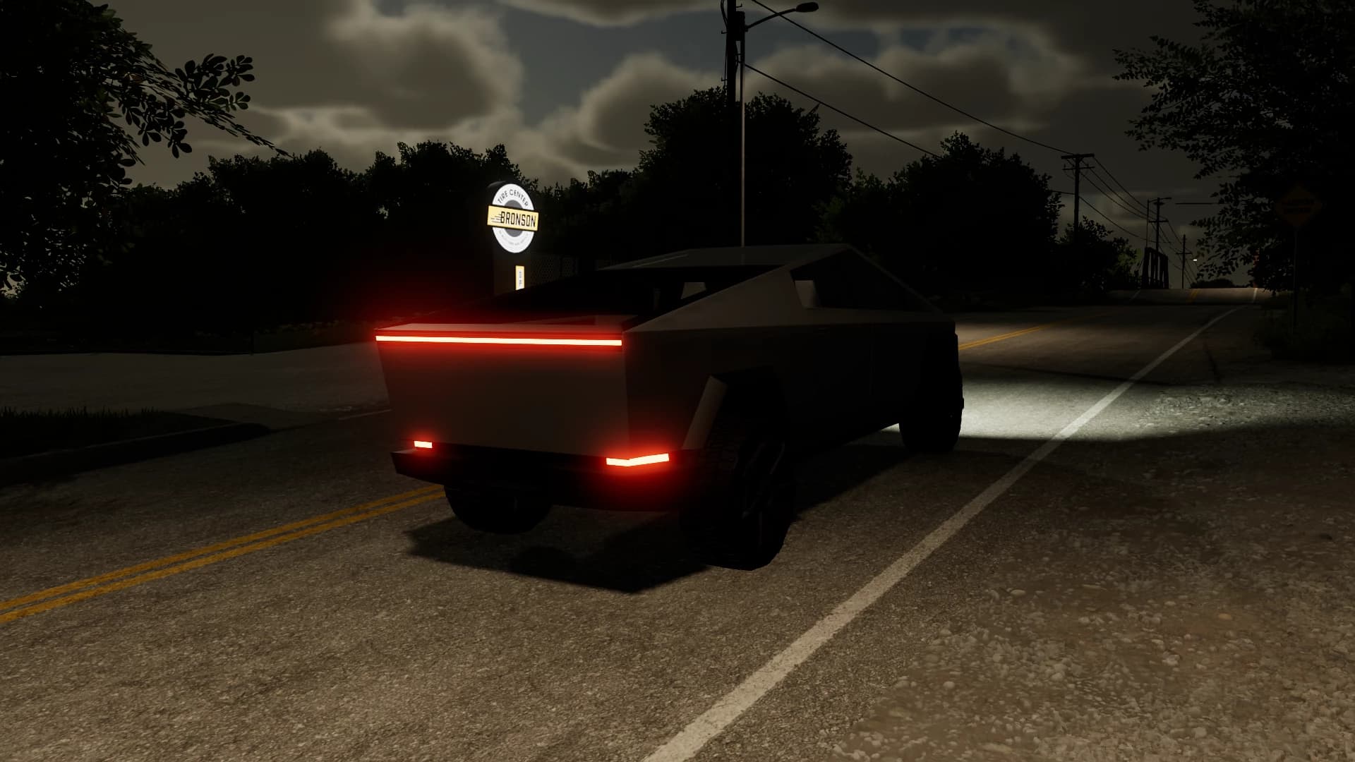 TESLA CYBER TRUCK 4
