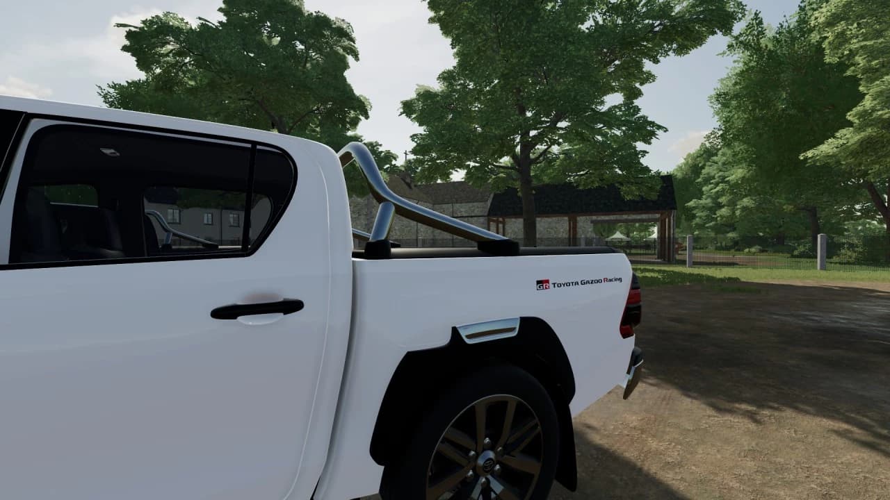 TOYOTA HILUX GR (GAZOO RACING) 2