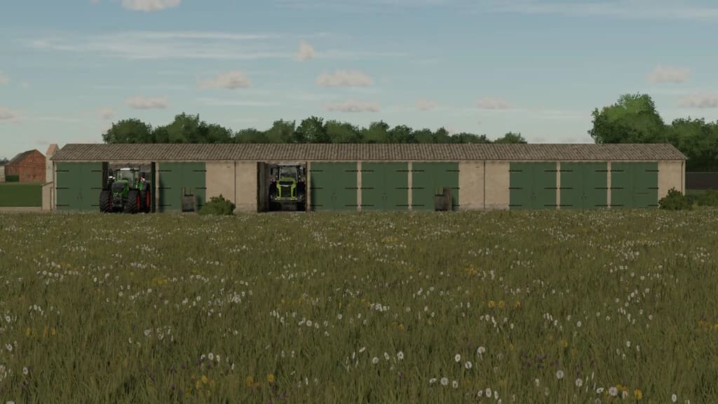 TRACTOR HALL 3