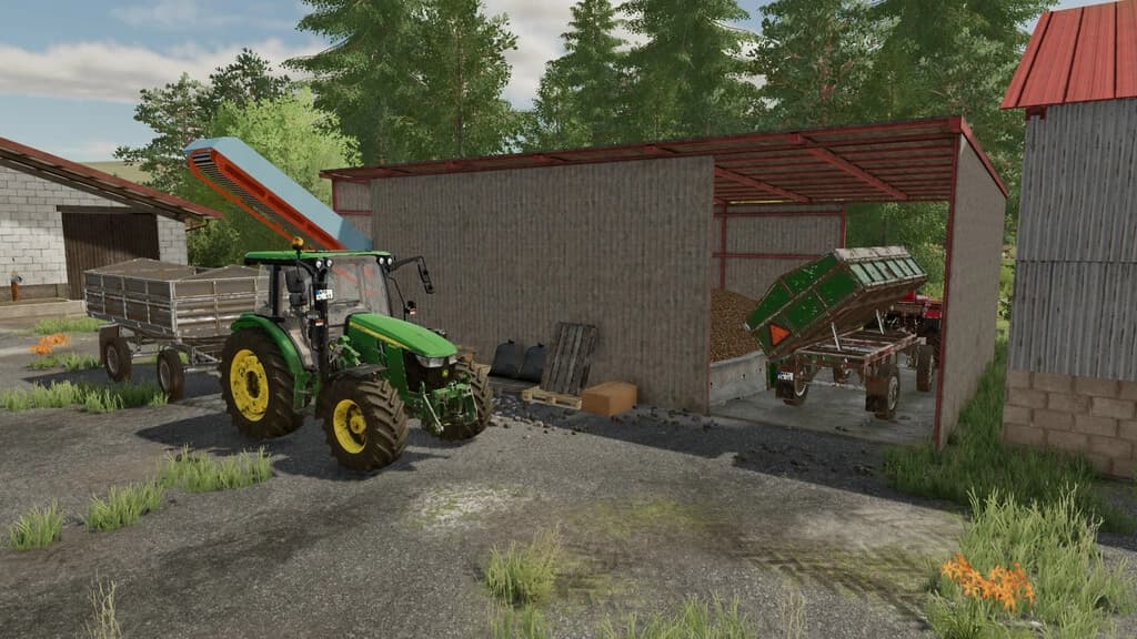 WAREHOUSE WITH CONVEYOR BELT 4
