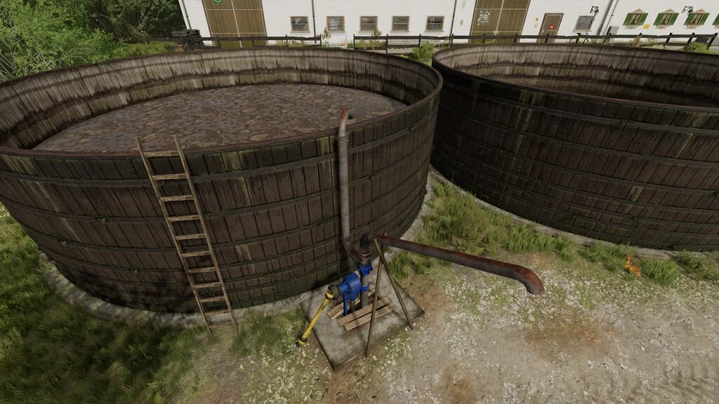 WOODEN LIQUID MANURE TANK