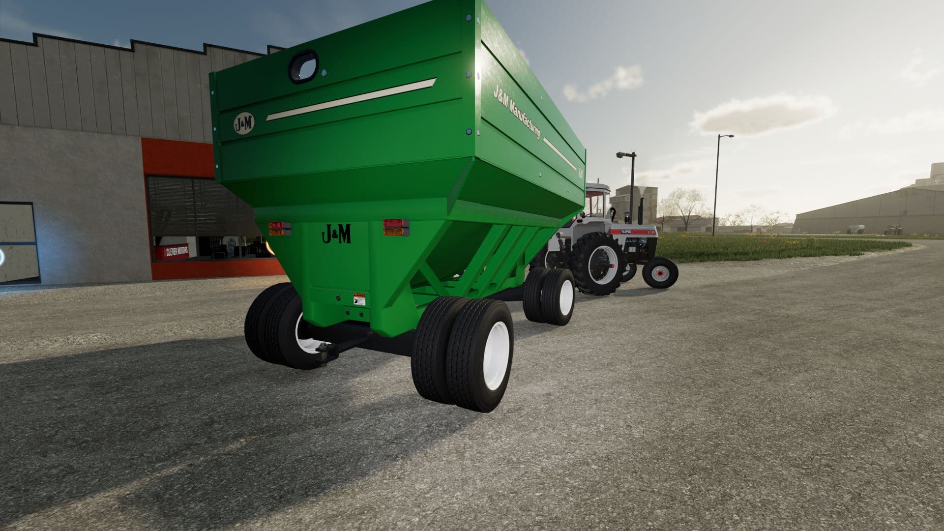 J&M 680 Gravity Wagon 2