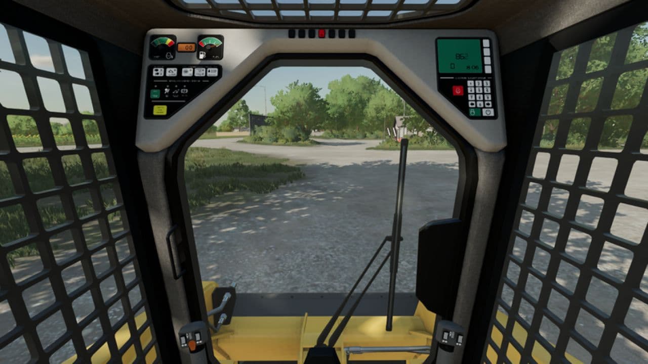 Komatsu SK715-8 Skid Steer 2