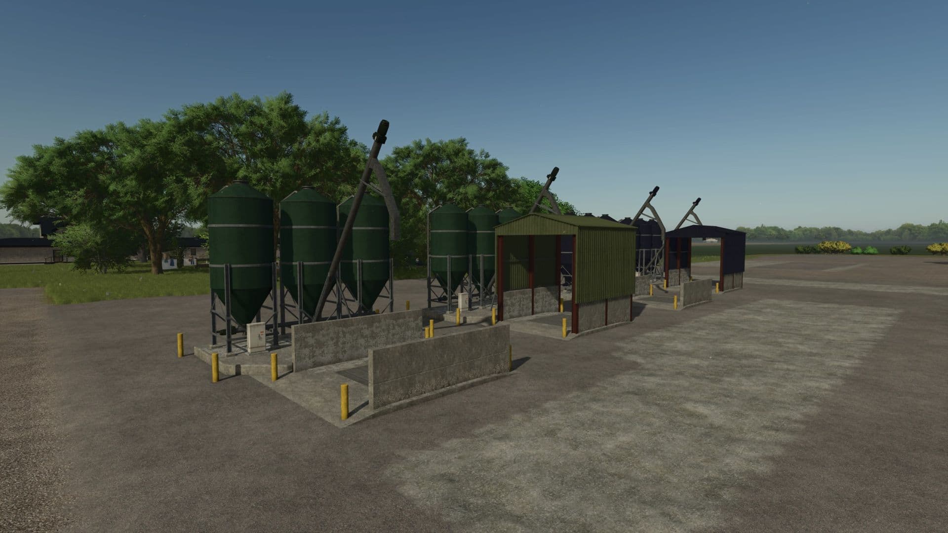Lime and fertilizer silos 5