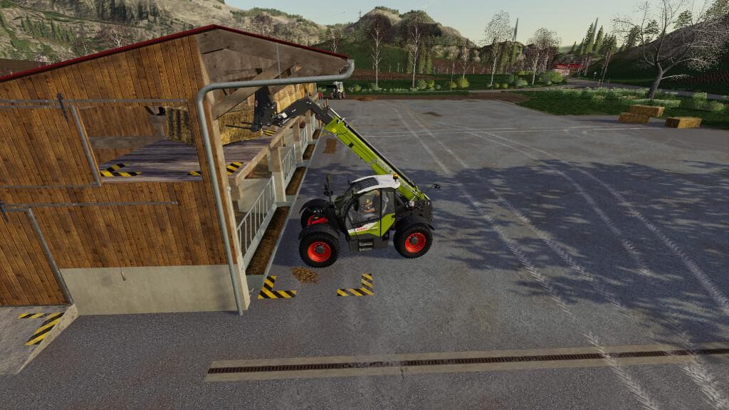 CATTLE BARN WITH STRAWSTAGE
