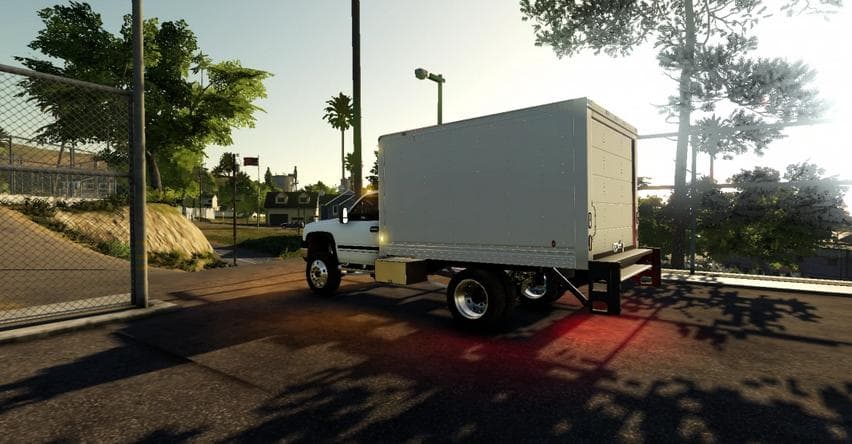 CHEVY 3500 BOX TRUCK
