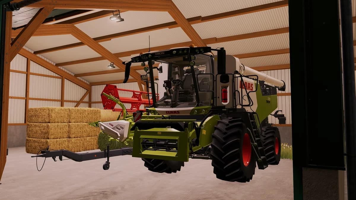 CLAAS TRION 720-750 WITH TERRATRACK CONFIGURATION