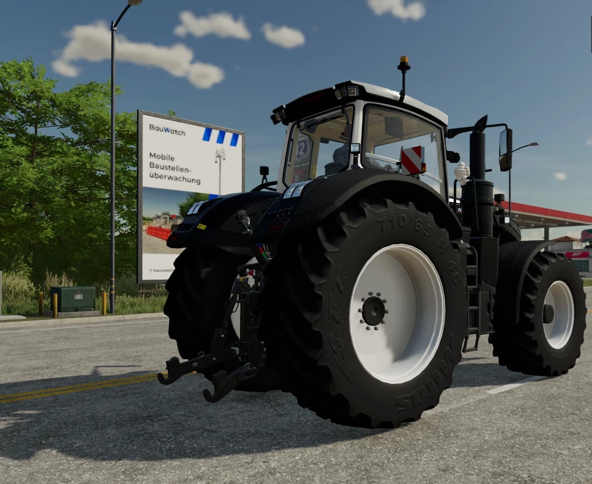 FENDT 1000 CHALLANGER WITH FLASH