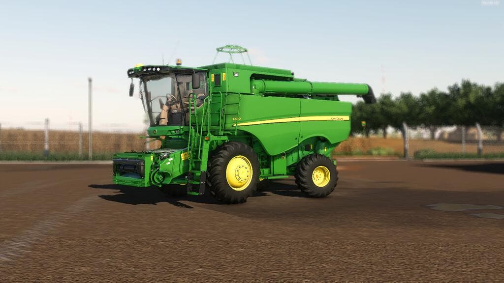 JOHN DEERE S550