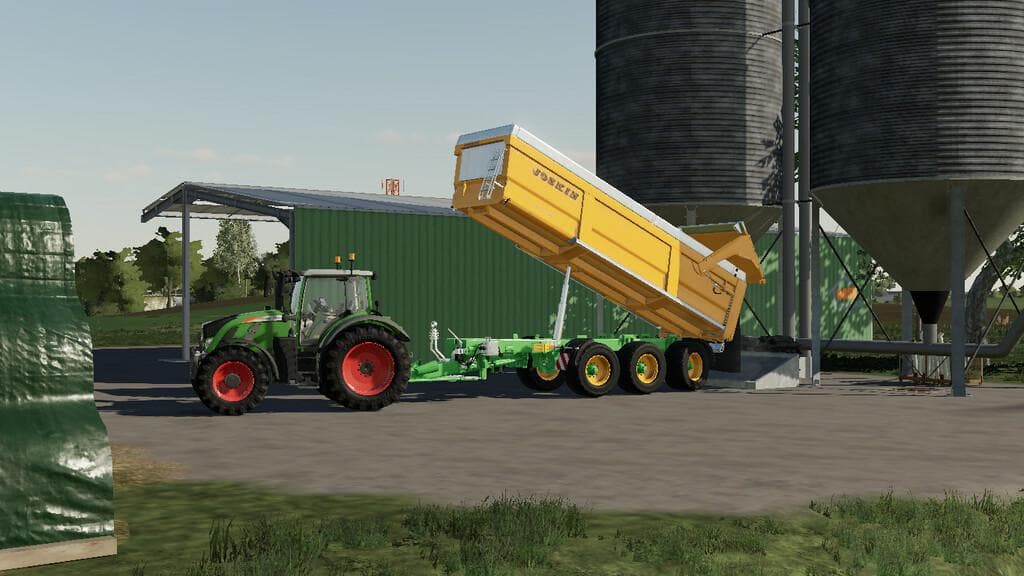 LARGE FARM SILO