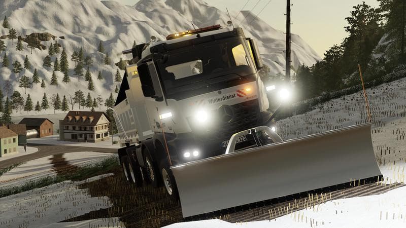Mercedes Arocs winter service + snowfall