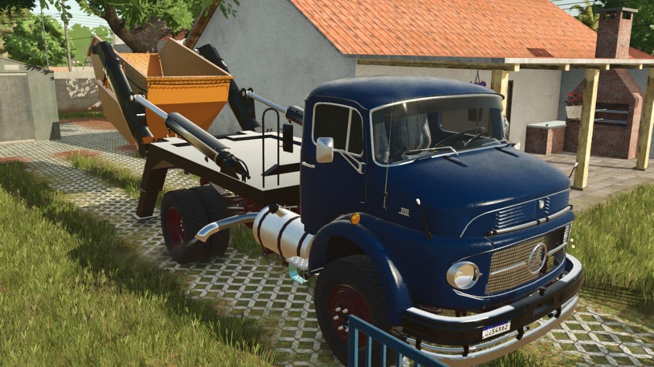 Mercedes-Benz 1111 Debris Truck