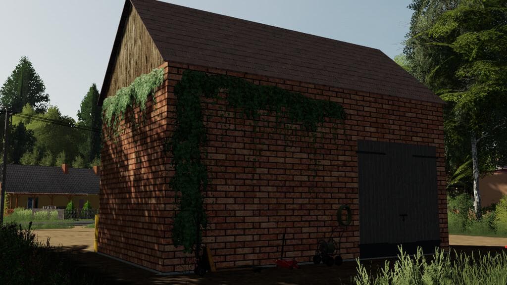 SMALL POLISH GARAGE