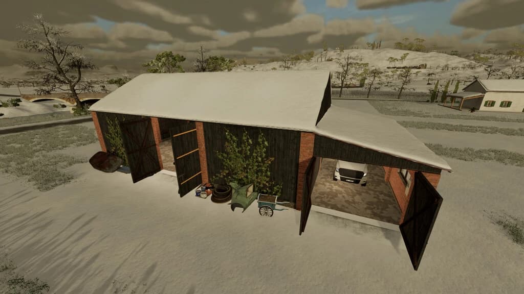 BARN WITH GARAGE