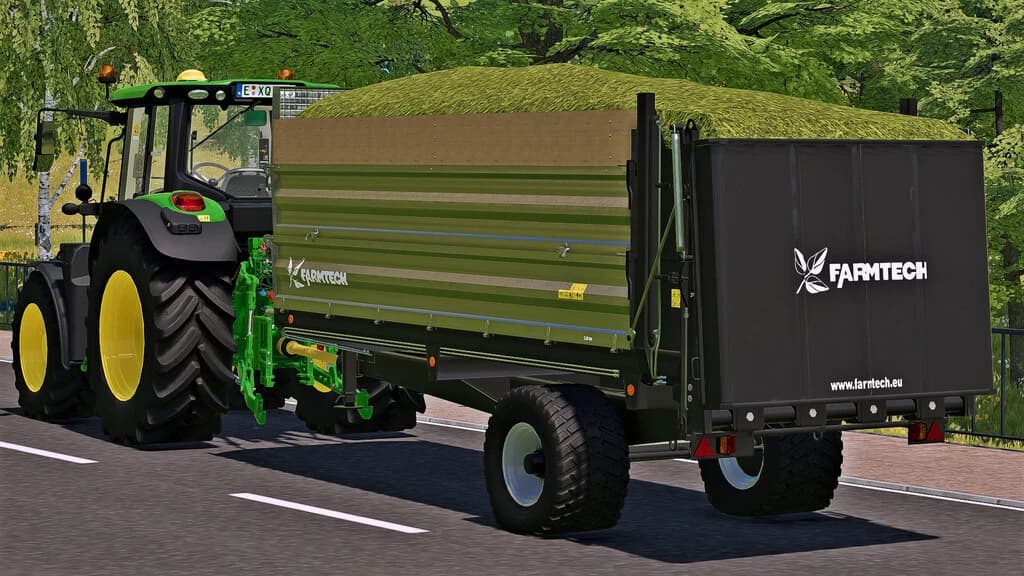 FARMTECH SUPERFEX 800 MANURE SPREADER/TRAILER