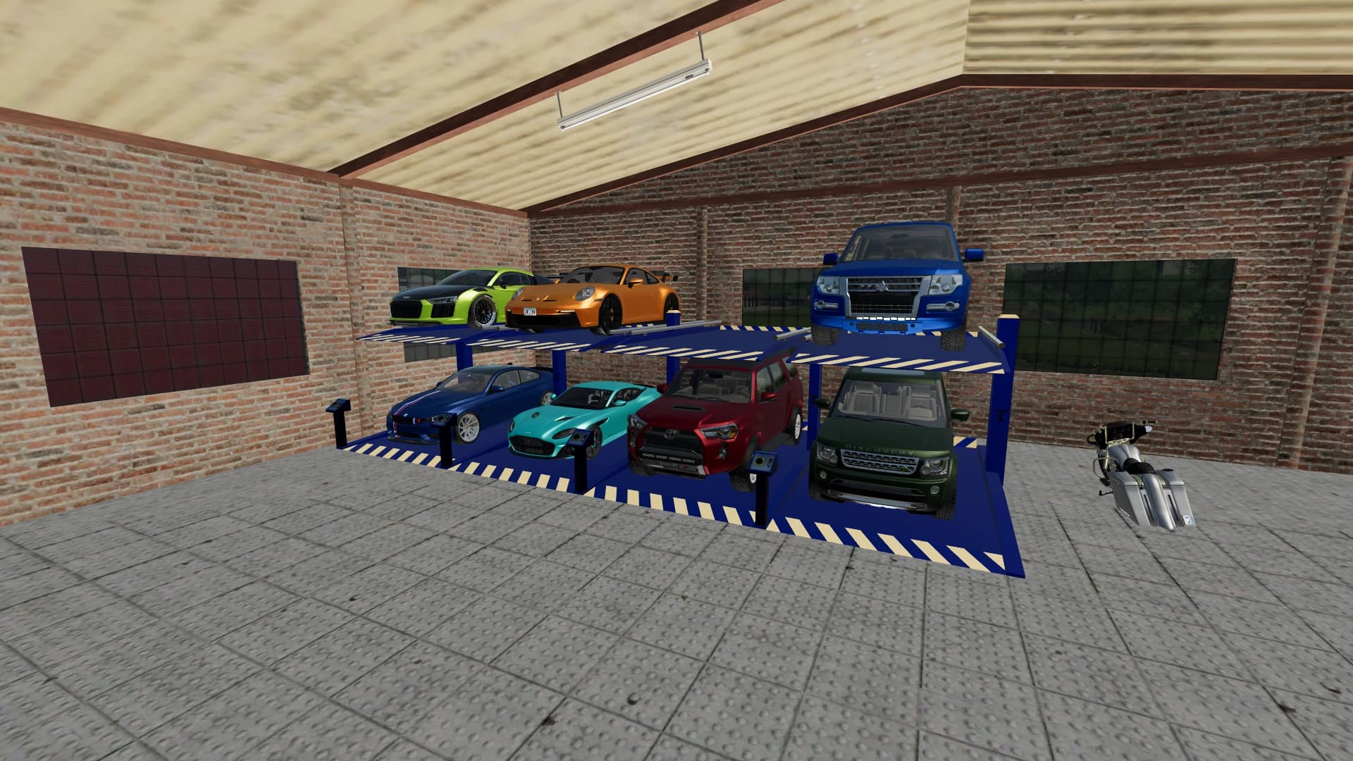 GARAGE FOR CARS AND MOTOCYCLES