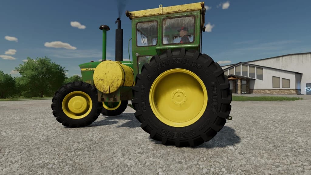 JOHN DEERE SADDLE TANKS
