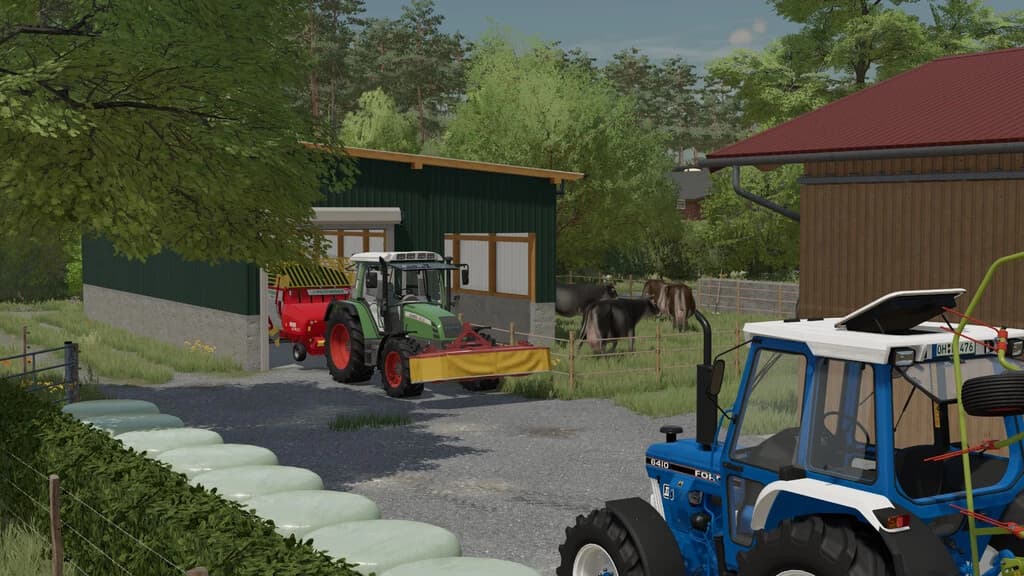 SMALL COWSHED